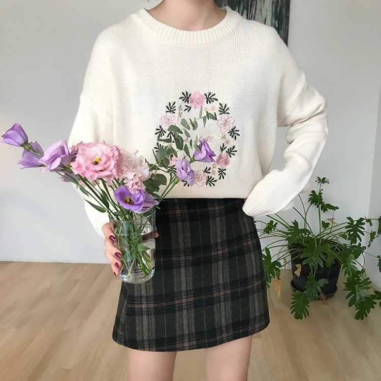 2 colors 2018 autumn and winter round floral embroidery o neck knitted sweaters womens pullovers (F1305) | Женская одежда