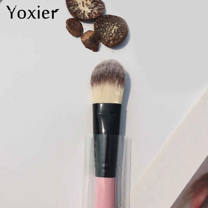 Yoxier Tongue-Shaped Foundation Brush Eye Corner Nose Wing Makeup Powder Concealer Beauty Tool 1Pcs | Красота и здоровье