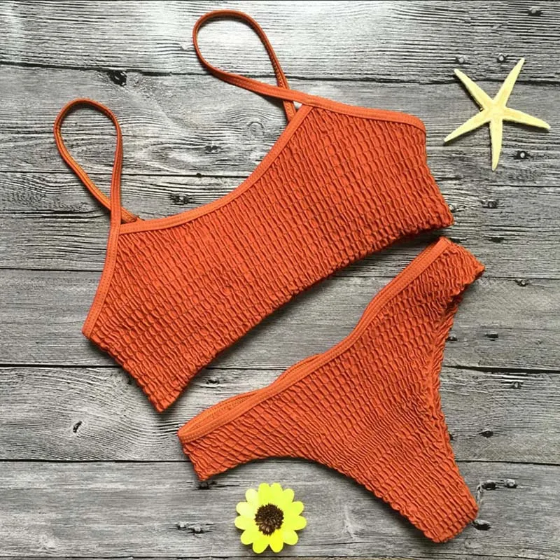 Female Sexy Bikini Halter Top Split Swimsuit Knitted Style Swimwear Girl Bathing Dress Summer Beachwear Low Waist SCL438 | Женская