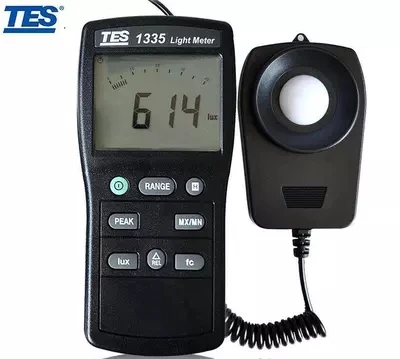 TES 1335 Цифровой Измеритель света от 0 до 400 000 люкс| |