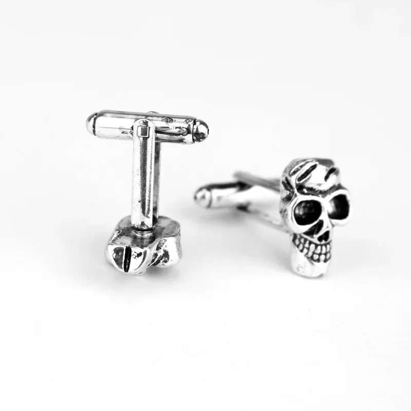 New Fashion Punk Street Style Skeleton Skull Cuff Links Silver plating enamel Brand Cufflinks for Men women Halloween gifts | Дом и сад