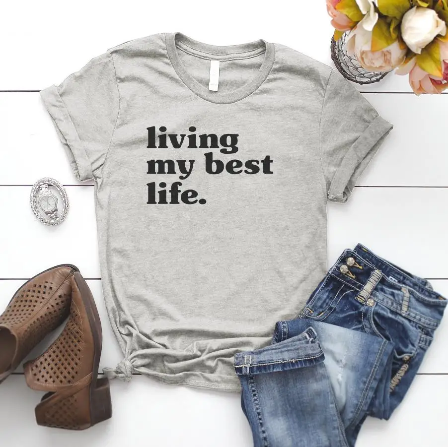 Женская футболка с надписью Living My Best Life | одежда