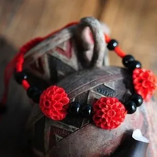 Изысканный трехмерный красный лаковый браслет, украшенный керамическими бусинами с вырезанными цветами далии, оригинальное изделие ручной работы, этнические украшения, РАЗМЕР БЕСПЛАТНЫЙ.