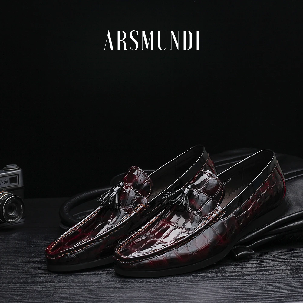 Мужские лоферы из лакированной кожи с тиснением под крокодиловую кожу | Обувь