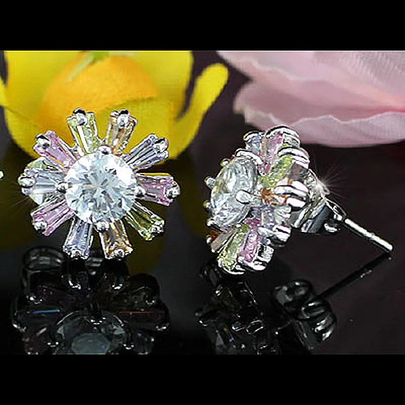 Разноцветные серьги гвоздики с павлиньими звездами и цветами из австрийских