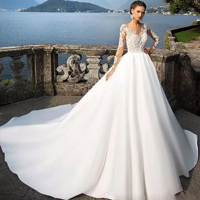 

Graceful White Boho Long Sleeves Wedding Formal Dresses 2019 Robe de mariee Vintage Applique Top New Bridal Gowns With Train