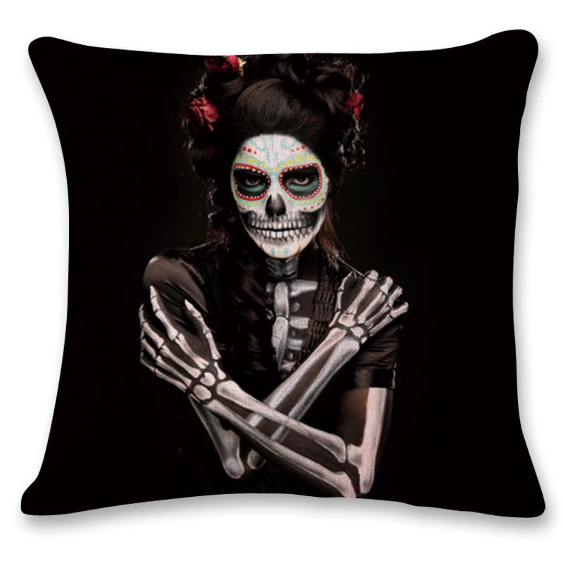 ПОДУШКА ДЛЯ ОПОРЫ ПОЯСНИЦЫ ОФИСНОГО КРЕСЛА С ЕВРОПЕЙСКИМИ И АМЕРИКАНСКИМИ КАРТУННЫМИ ЧЕРЕПАМИ, ФОТОКАСТОМИЗИРОВАННАЯ, НА ЧЕХЛЕ ИЗ ЛЬНА С ПЕЧАТЬЮ.