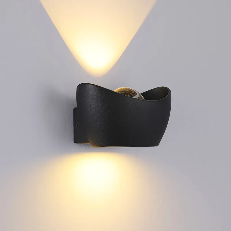 Простая современная светодиодная настенная лампа из алюминиевого материала для