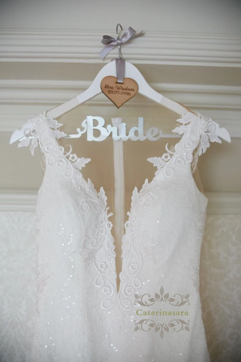 

Sexy V-Neckline with Illusion Tulle Wedding Dress Mermaid Lace Appliques Bride Gowns Sexy Sheer Back Long Bridal Dresses