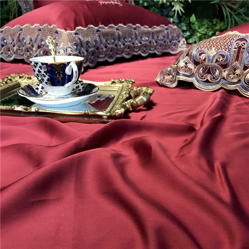 Красное вино Роскошная вышивка 100S Tencel Шелковый Свадебный Комплект постельного