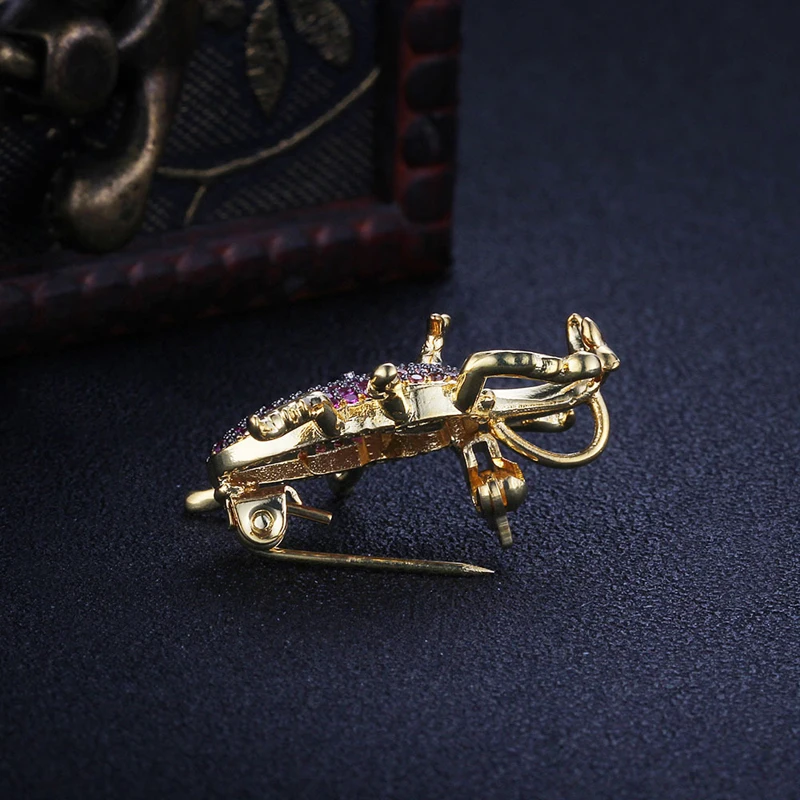 Europe Style Tianniu Insect Pendant Necklaces New Design Alloy Jewelry Crystal Zircon Necklace for Women Men | Украшения и