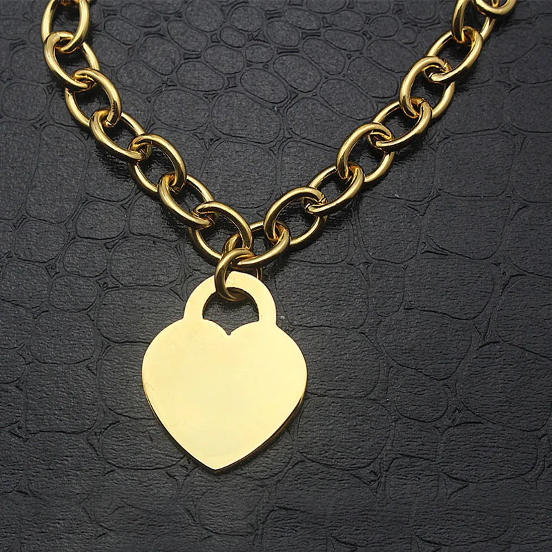Женский винтажный браслет на цепочке золотого цвета с подвеской в форме сердца