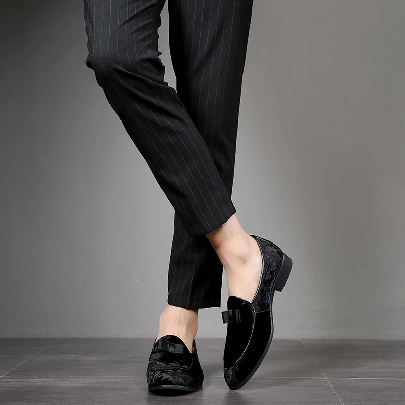 Yomior Flock Pointed Toe Men Leather Shoes New Dress Shoes Handmade Loafers Formal Shoes Business Suit Wedding Shoes Big Size