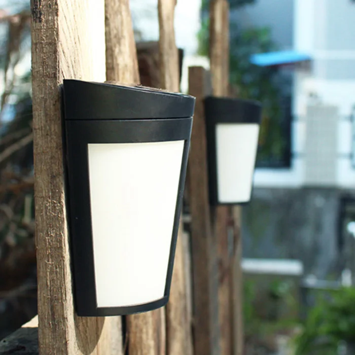 Фото Waterproof Outdoor Garden Wall Solar Lights Automatic Led Power Porch Lamp Retro Courtyard Villa Landscape Lighting Лампы и Waterproof Outdoor Garden Wall Solar Lights Automatic Led Power Porch Lamp Retro Courtyard Villa Landscape Lighting Лампы и