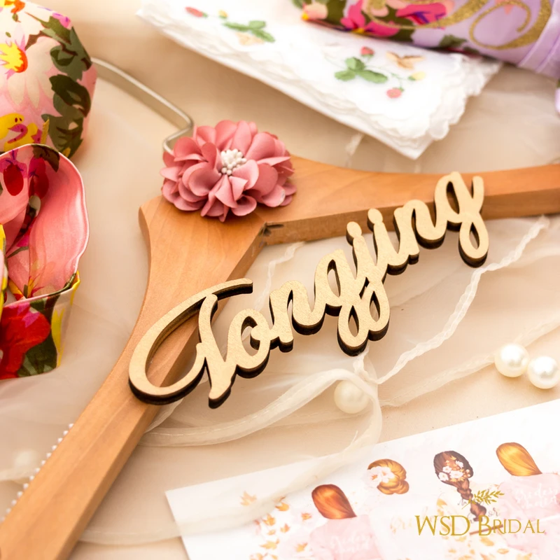 

2pcs lot Personalized Bridal Wedding Bride Groom Wooden Hanger Best man Bridesmaid Personalized gift