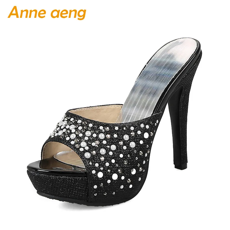 Женские летние шлепанцы на тонком каблуке черные платформе с кристаллами