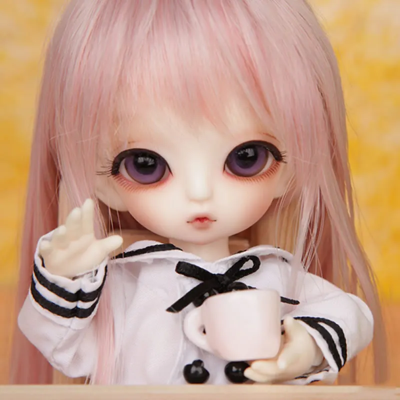 Бесплатная доставка 1/8 шарнирная кукла BJD / SD модная Милая Красивая крошечная из