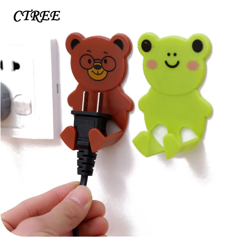 

CTREE 2Pcs Bear/Panda Electric Wire Plug Storage Rack Hanger Decorative Frame Key Rring Wall Hanging Socket Kitchen Storage C807