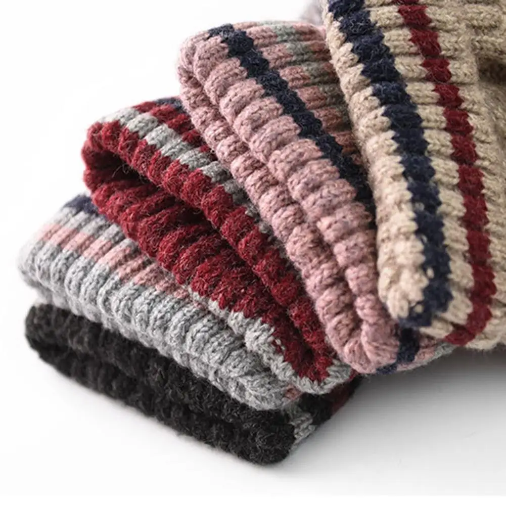 Вязаная шапка женская осенняя и зимняя витая полоска Glengarry шерстяная утолщенная