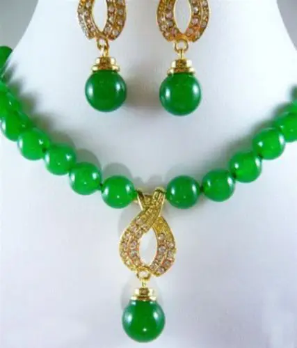 

AAA NEW set of green jade bead necklace pendant earrings A(5.18)