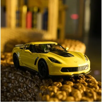 2015 Z06 yellow Коллекционная 1:24 Die-Cast Car Modles сплава моделирования Авто мобильные автомобиля спортивный автомобиль mkd3 Chevrolet Corvette Z06 детские игрушки - Цвет: 2015 Z06 yellow