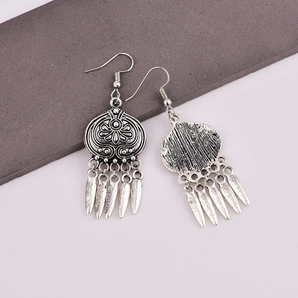 2 Pcs/Set Feather Pendant Bohemian Fringed 001 Earrings Carved Round Flowers Women Beach Party Jewelery Long Earring | Украшения и