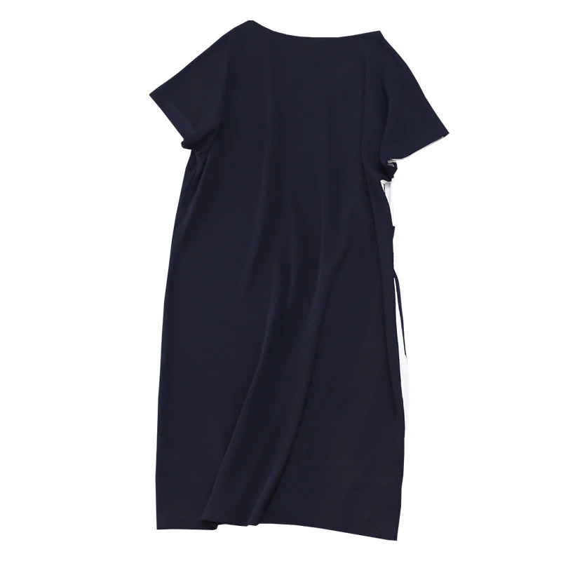 Женское платье до колена с коротким рукавом и поясом а-силуэта о-образным вырезом