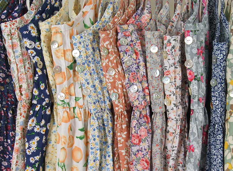 Летнее женское хлопковое длинное платье с открытой спиной и цветочным принтом