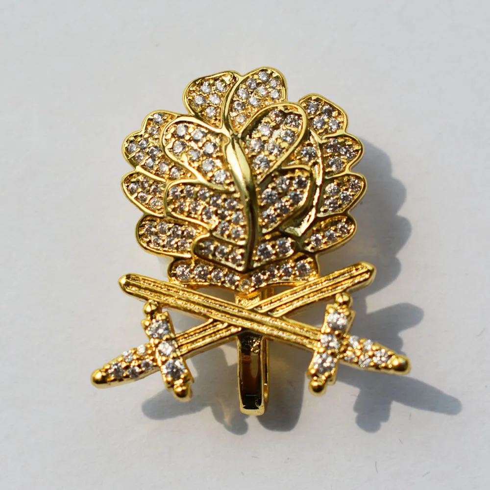 Немецкие дубовые мечи времен Второй мировой войны с бриллиантами Железный крест