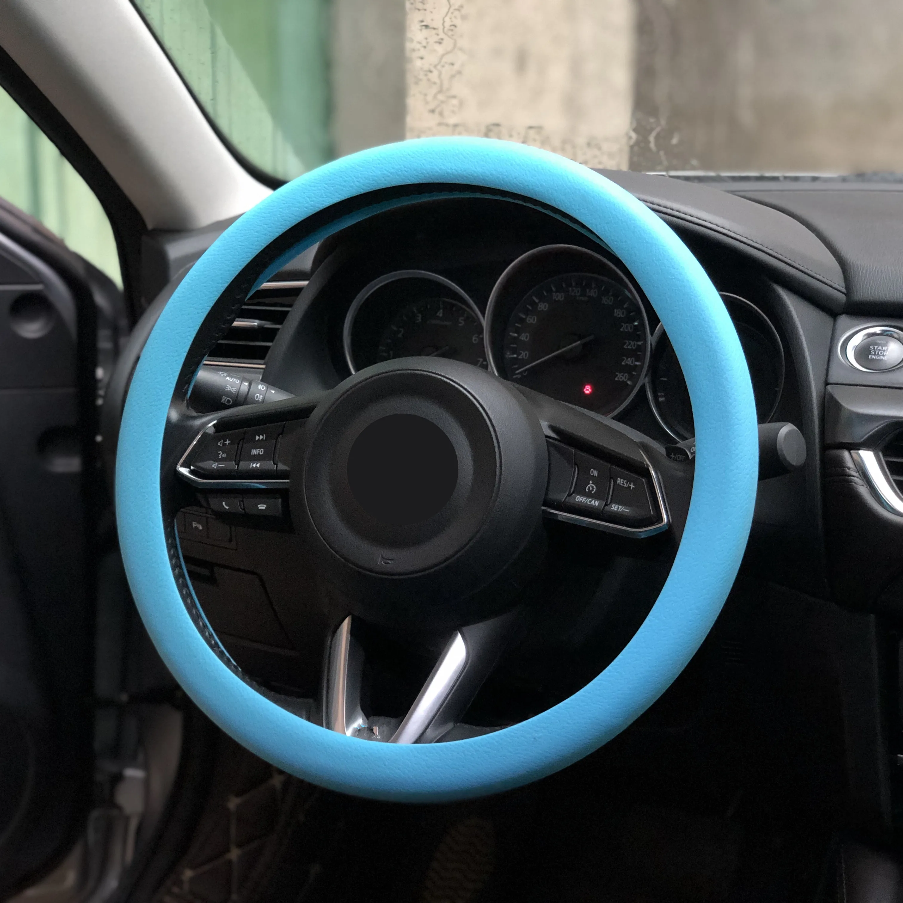 

Car Silicone Steering Wheel Cover For Hyundai ix35 iX45 ix20 iX25 i10 i20 i30 i40 HB20 Sonata Verna Solaris Elantra Accent