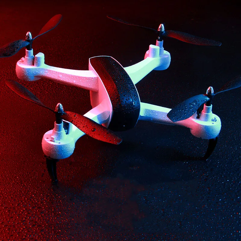 Радиоуправляемый Дрон четырехосевой летательный аппарат вертолет Wi Fi FPV с