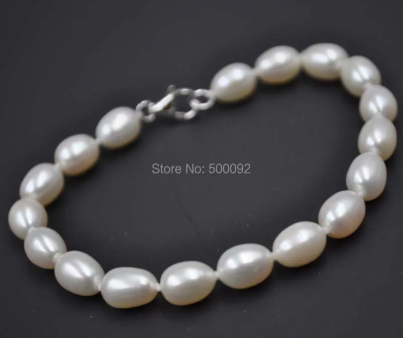 

Stunning 7-8mm white cultured freshwater pearl bracelet 20cm