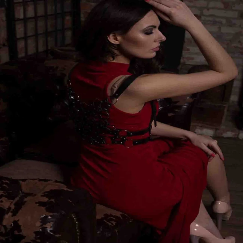 Ремень черный ремень из натуральной кожи модный подчеркивающий