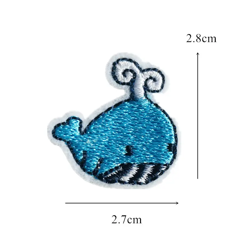 Симпатичные вышитые нашивки мини-нашивки с синим Китом и водяным спреем Прошитые