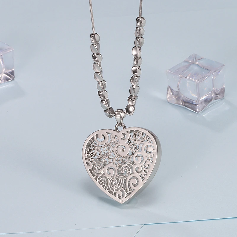 New Design Gold Color Hollow Heart With Crystals Pendant Necklace For Women Sweater Long Beads Chain Fashion Jewelry | Украшения и
