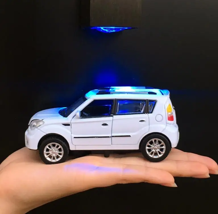 Модель автомобиля из сплава 1:32 бесплатная доставка|Наземный транспорт| |