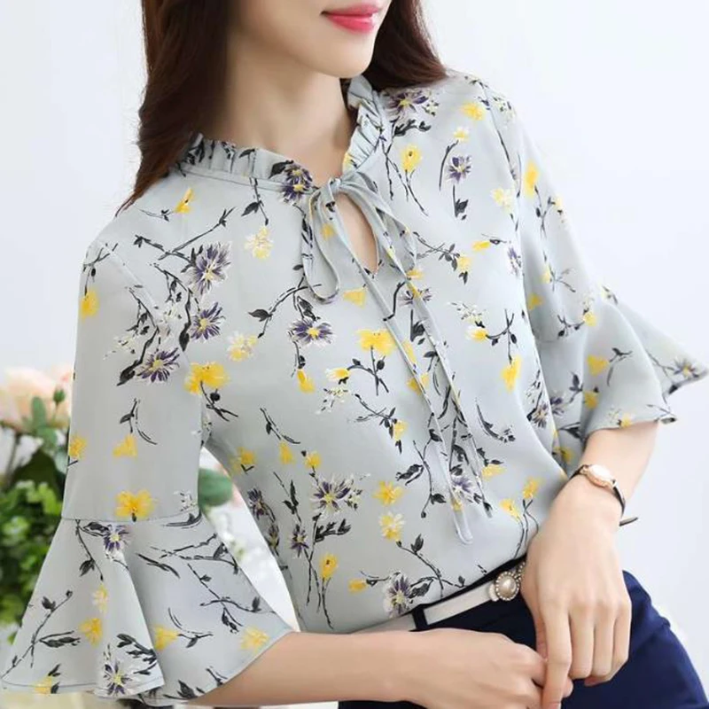 Летняя женская блузка с цветочным принтом рубашка расклешенными рукавами