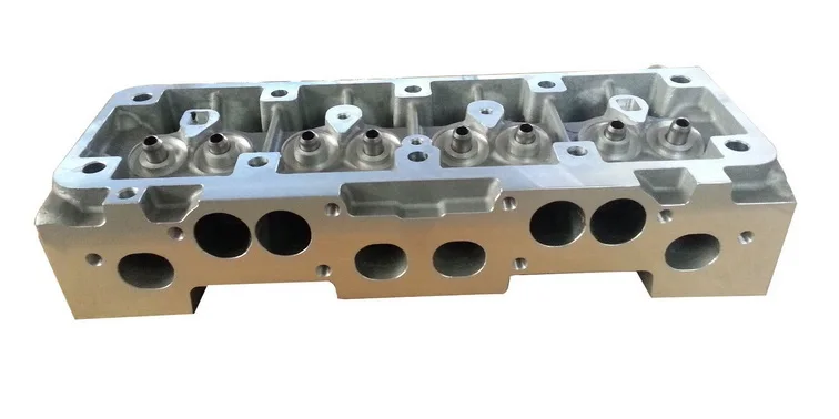 Головка блока цилиндров для Renault 847 R12/TS/R5 TX/Le car/Fuego/Trafic/R18 1937cc 1.4L 1976 79 7702131148 7702252718 7702128409| |