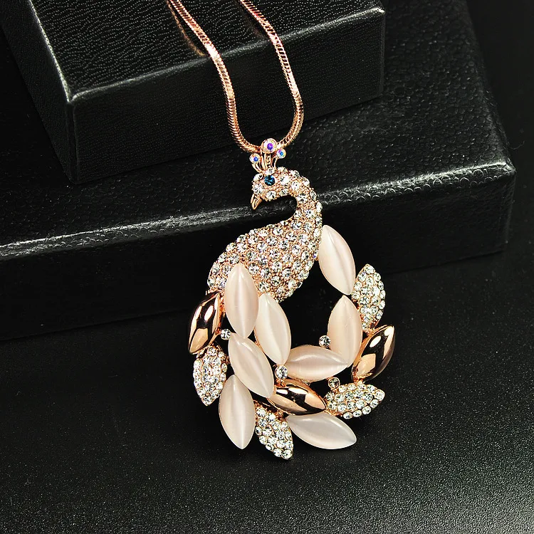 

Dainty Elegant Pink White Opal Necklace Circle Peacock Gold Chain Necklace for Women Party Gothic Choker