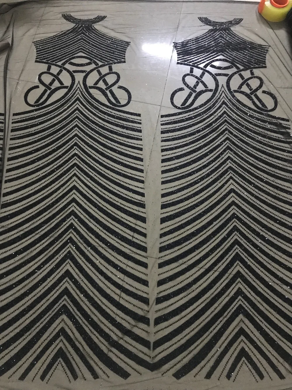 

Сетчатая Ткань, черная блестящая ткань для женского платья, швейная ткань, ручная печать, склеенная блестящая фатиновая ткань