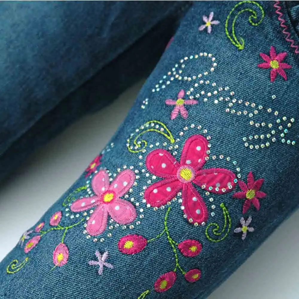 Детские узкие Стразы синие джинсы для девочек-подростков с вышивкой джинсовые