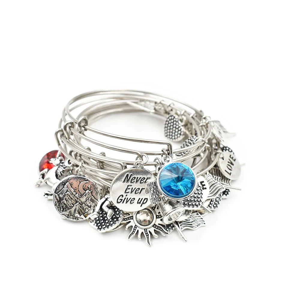 Женский браслет с 3D амулет в виде единорога регулируемый Alex из сплава