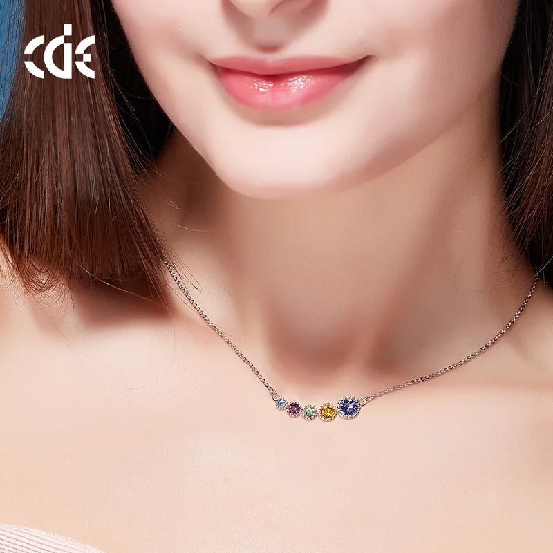 CDE 925 пробы Серебряное ожерелье украшено кристаллами Swarovski Круглая Подвеска Ожерелье для женщин геометрические ювелирные изделия
