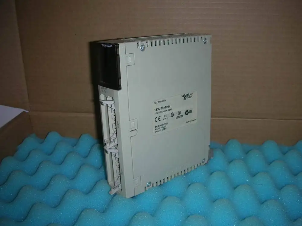 

1PC USED Schneider PLC TSXDEY32D2K