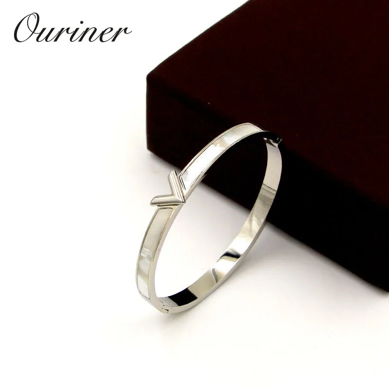 

Luxury Brand Natural Shell V Shape Bracelet & Bangle For Women Men Charm Hollow Letter Bangle Love Silver-Color Pulseiras K0088