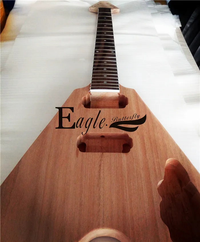 Орел. Басовая электрическая гитара Butterfly Custom Shop V полуготовая Ручная настройка |