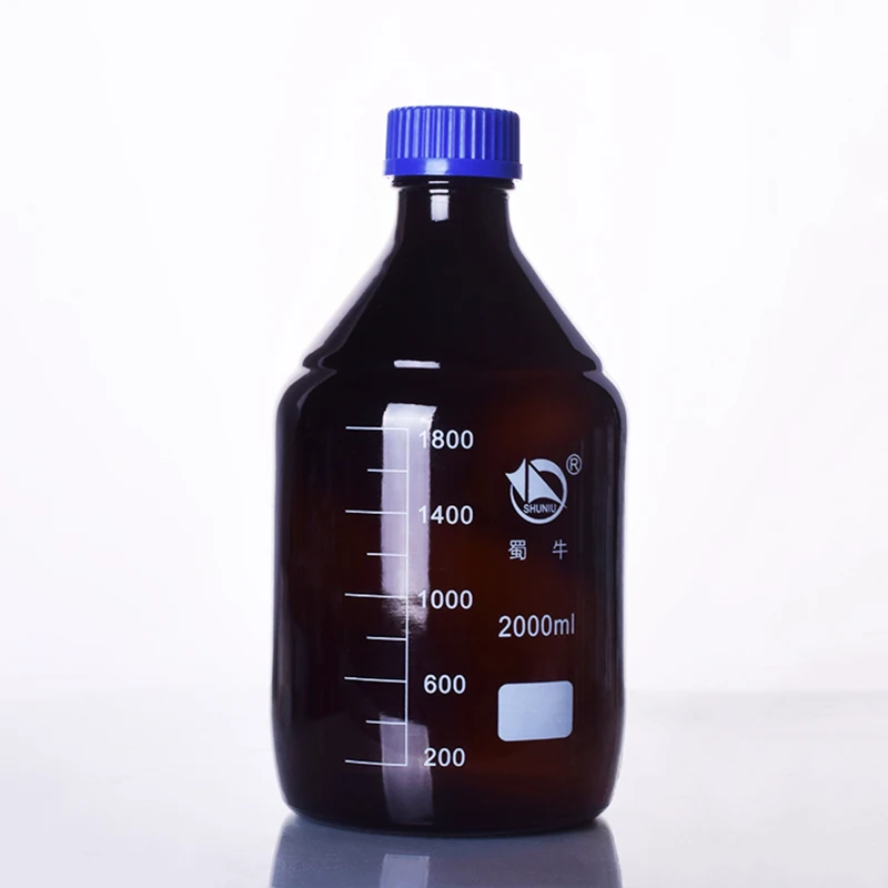 

Brown reagent bottle,With blue screw cover,Normal glass,Capacity 2000ml,Graduation Sample Vials Plastic Lid
