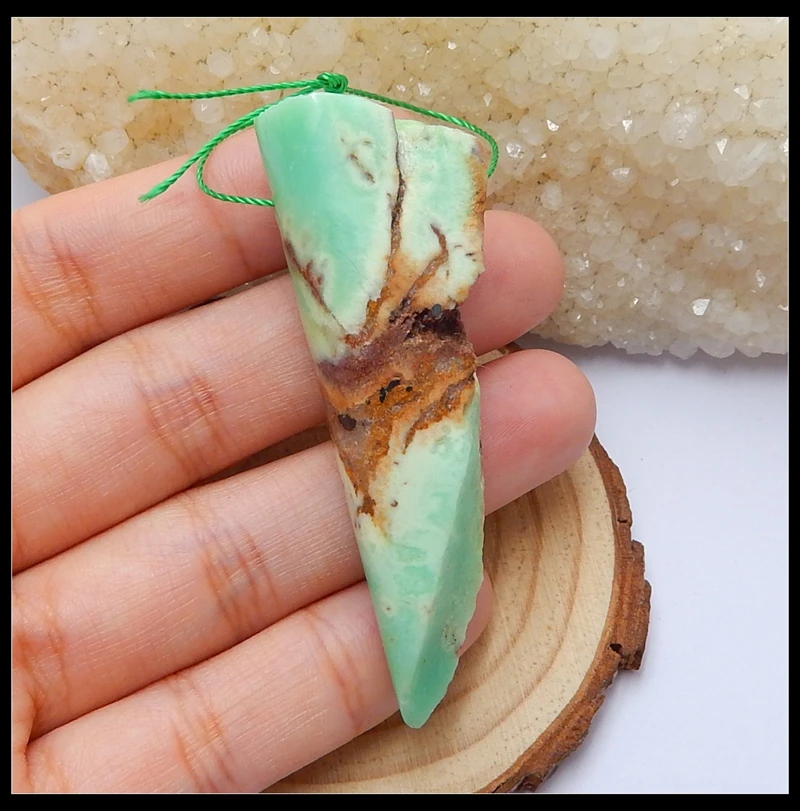 Полудрагоценный камень Handcarve Freeform Chrysoprase ожерелье кулон 60x20x14 мм 22 3 г натуральный