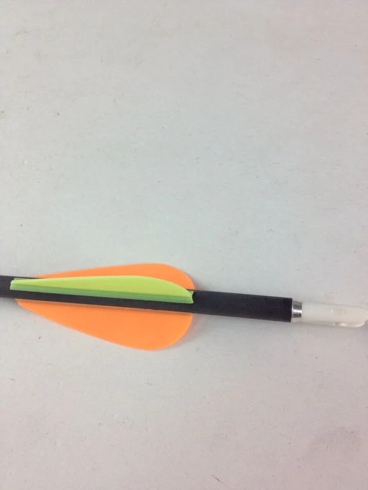 

200X 31" carbon arrows 4.2mm SP1000 + 400X S nock + 200X nock pin + 200X bullet points 110gr + 100X 1.75" plastic vanes