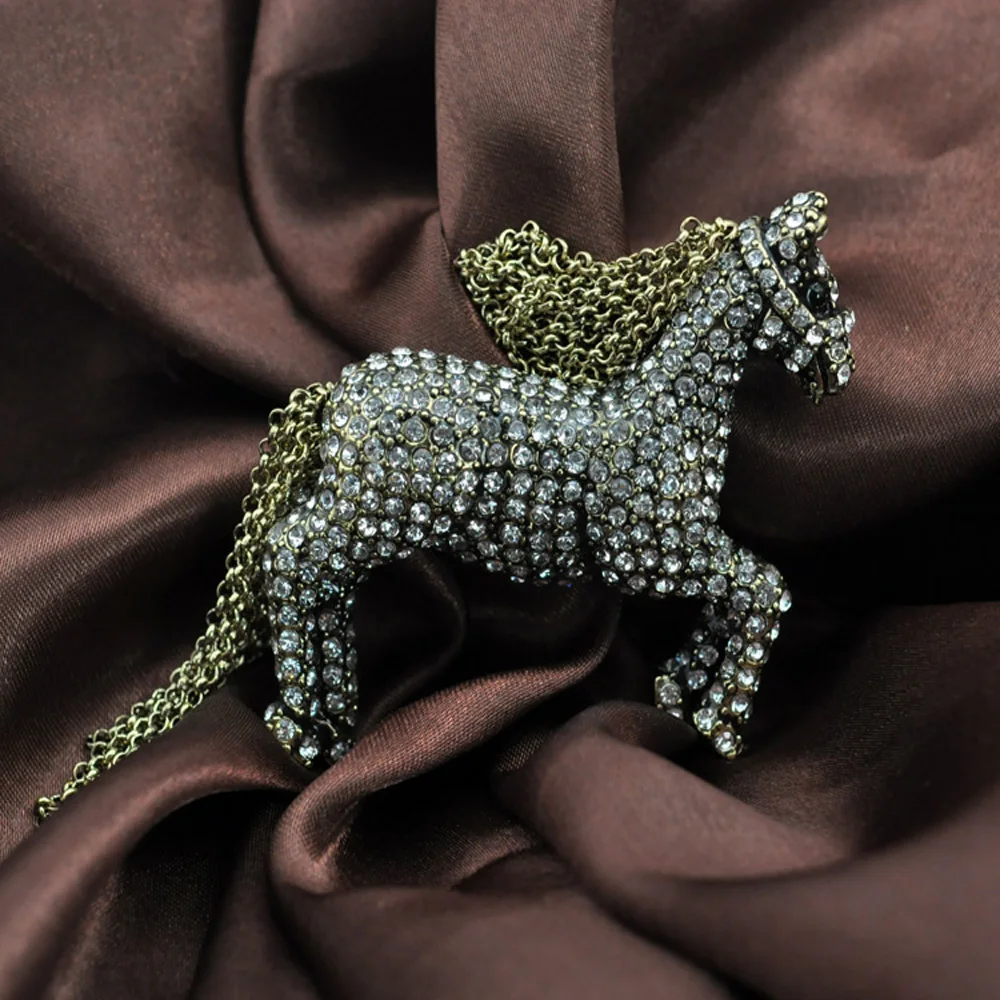 Брошь в виде лошади из камушков и бронзовых цепочек.|brooch pins vintage|brooch pinshorse brooch |